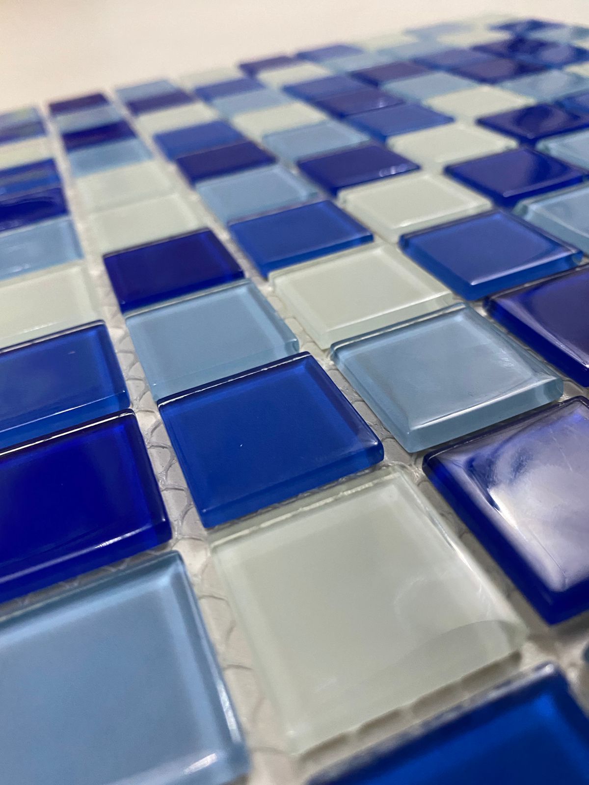 PASTILHA VIDRO 30X30CM PÇS C/15X15MM ID 84309